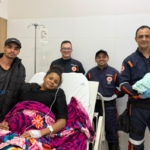 bebe-nasce-dentro-de-ambulancia-em-acostamento-de-estrada